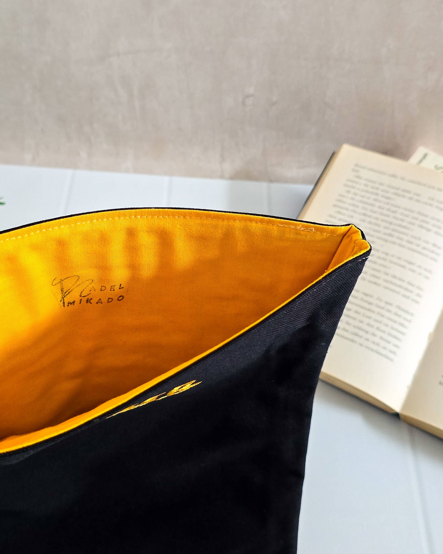 Buchhülle Limited Edition - Gelb