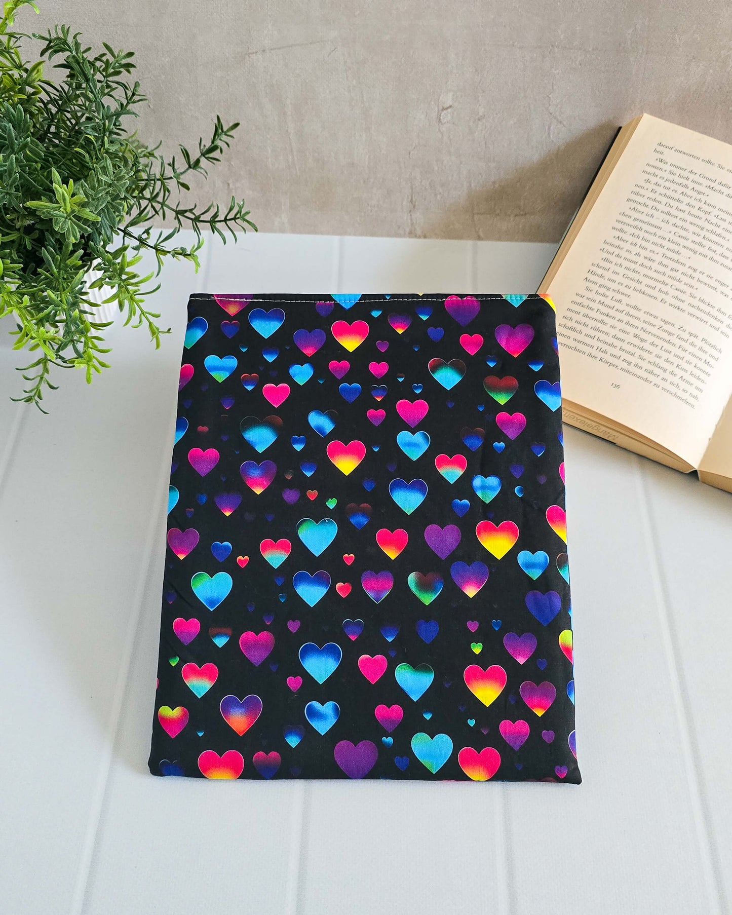 Buchhülle Rainbow Love