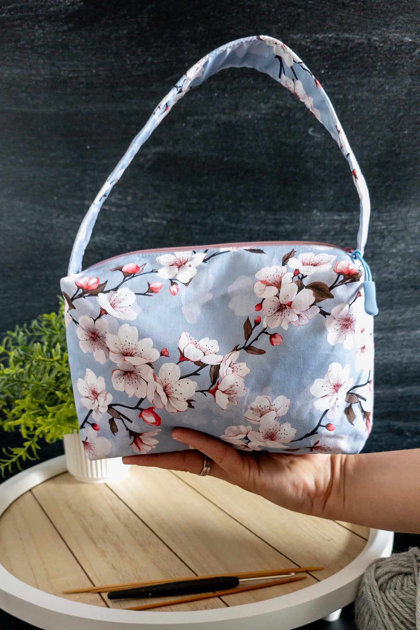 Friggs Bag Hanami – hübsche Projekttasche für kleine Strick- und Häkelprojekte
