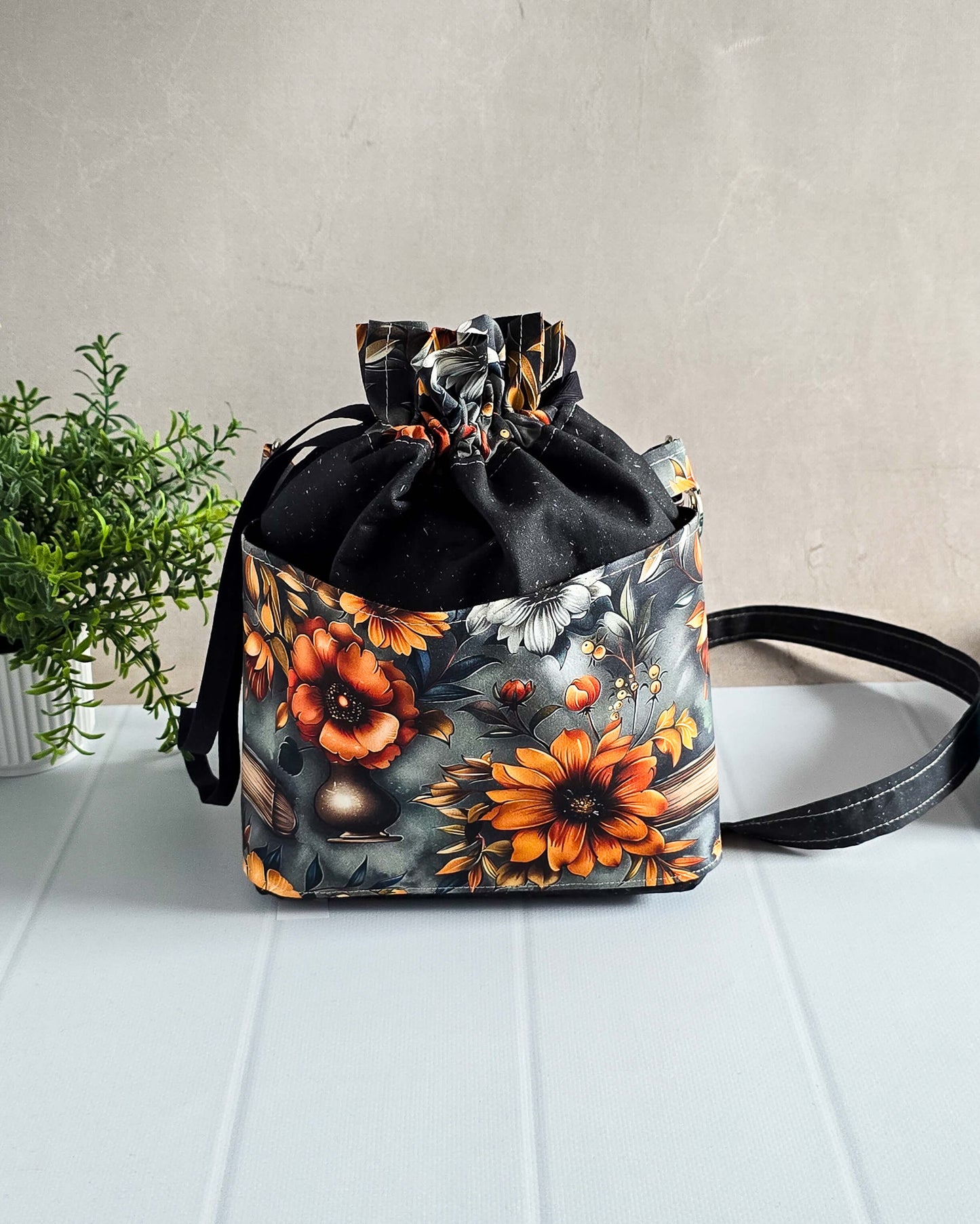 Projekttasche Autumn Bloom – Florales Muster in Herbstfarben