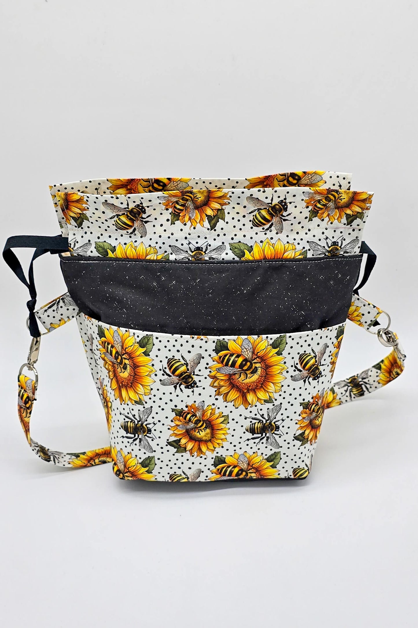 Huldra Bag Sunny Buzz Stoffdesign Sonnenblumen Bienen Naturmotive Projekttasche Deutschland