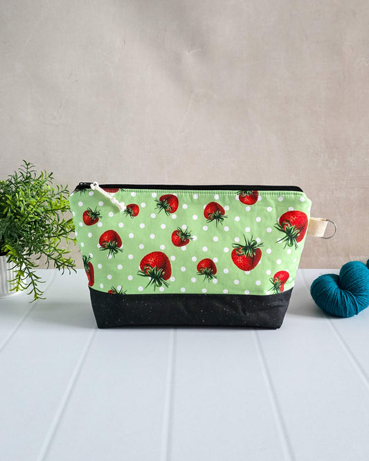 Projekttasche Größe S aus Baumwollstoffen, perfekt fürs Sockenstricken - handgenäht in Bayern von Nadelmikado
