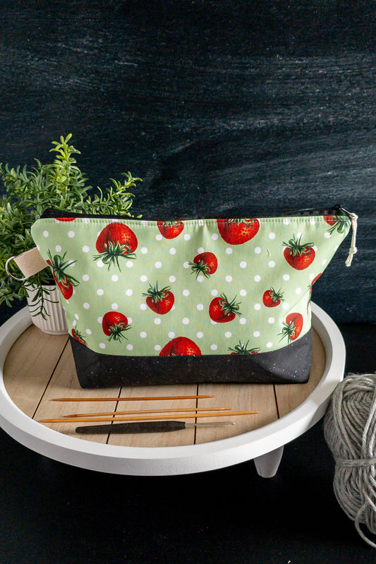 Detailansicht des hochwertigen Baumwollstoffs – weich, langlebig und angenehm in der Hand.