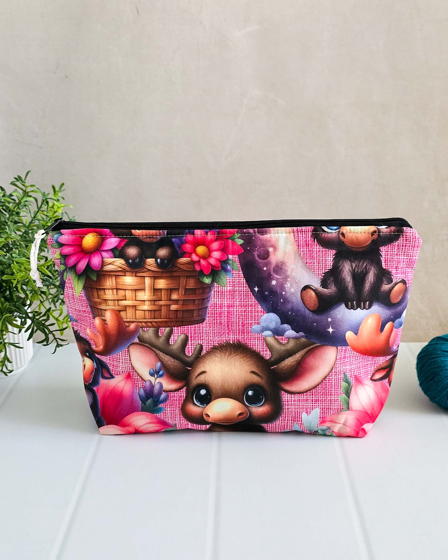 Knit’n Keep Projekttasche Moonlight Moose mit Elchmotiv und Blumen