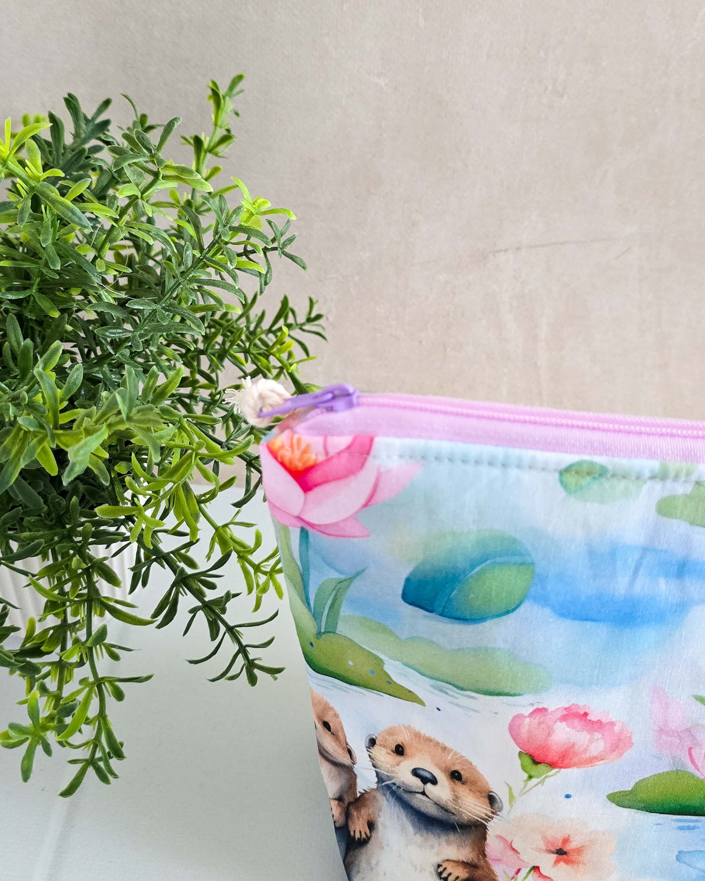 Handgenähte Projekttasche mit Otter-Motiv und Reißverschluss