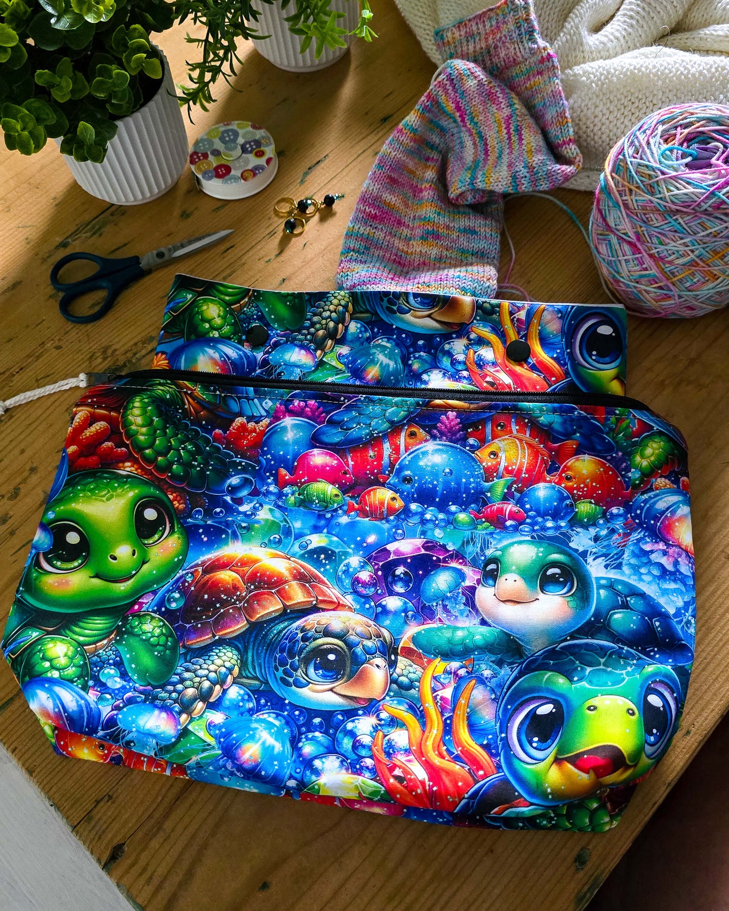 Bunte Projekttasche mit Schildkrötenmotiv
