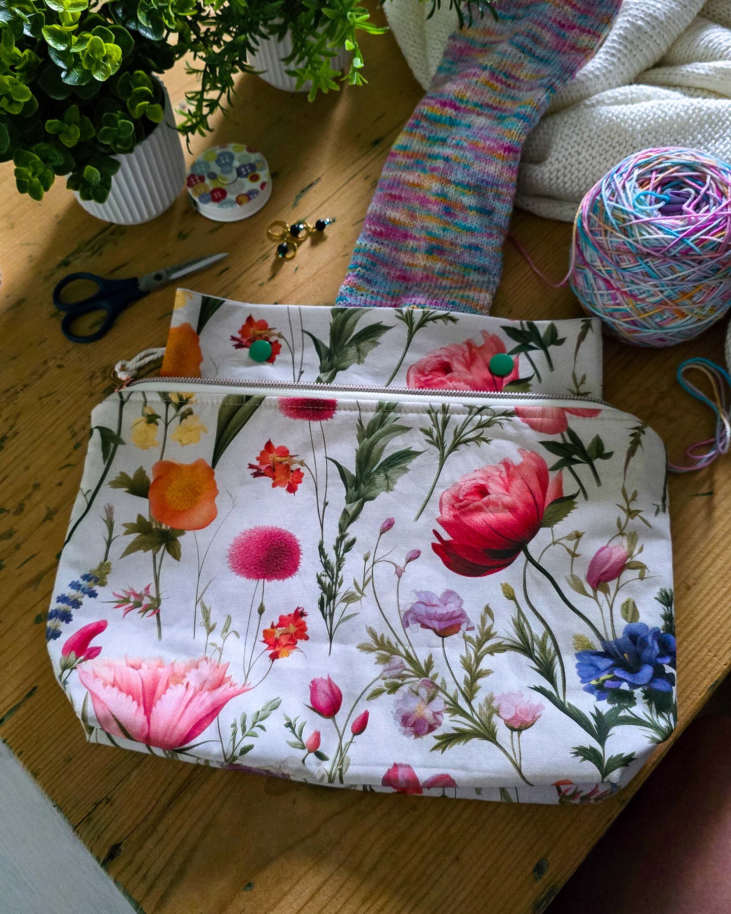 Projekttasche mit Wildblumenmotiv