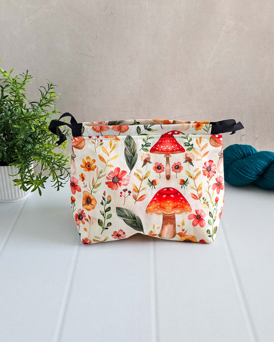 Projekttasche Autumn Forest – Fliegenpilze & Herbstblumen