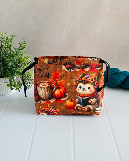 Projekttasche Cozy Hedgehog – Igel, Kürbisse & Herbstzauber