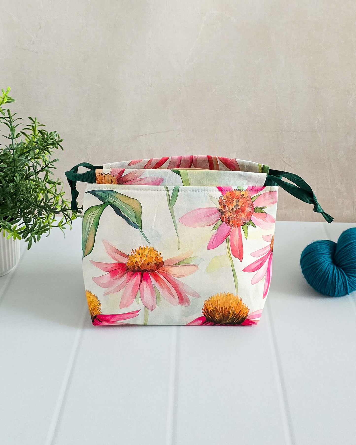 Projekttasche Lyra Bag Daisy Bloom mit Blumenprint in Pink und Grün