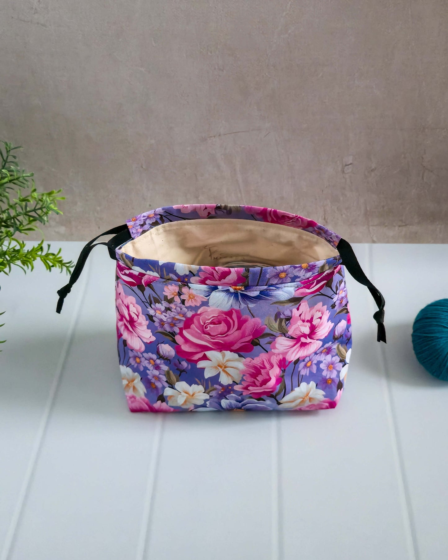 Projektbeutel Blumenmotiv Strickprojekt Tasche Größe S - handgenäht in Bayern von Nadelmikado
