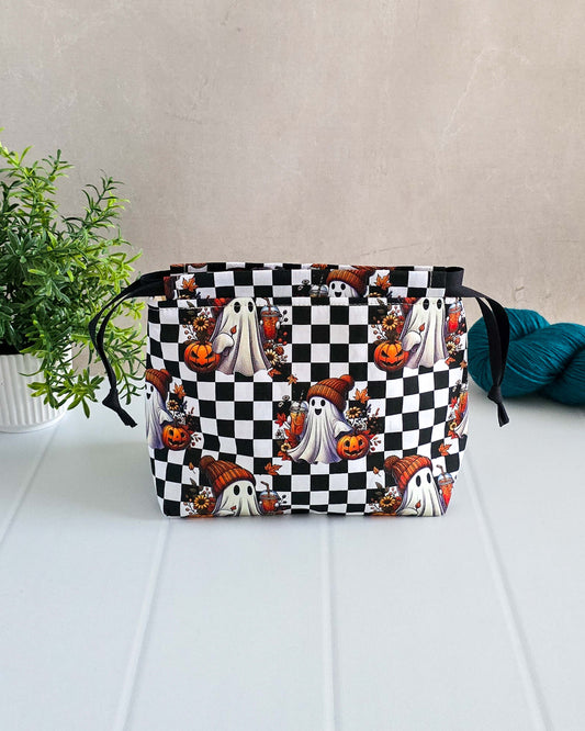 Projekttasche Ghost & Check – Geister & Kürbisse im Schachbrett-Design