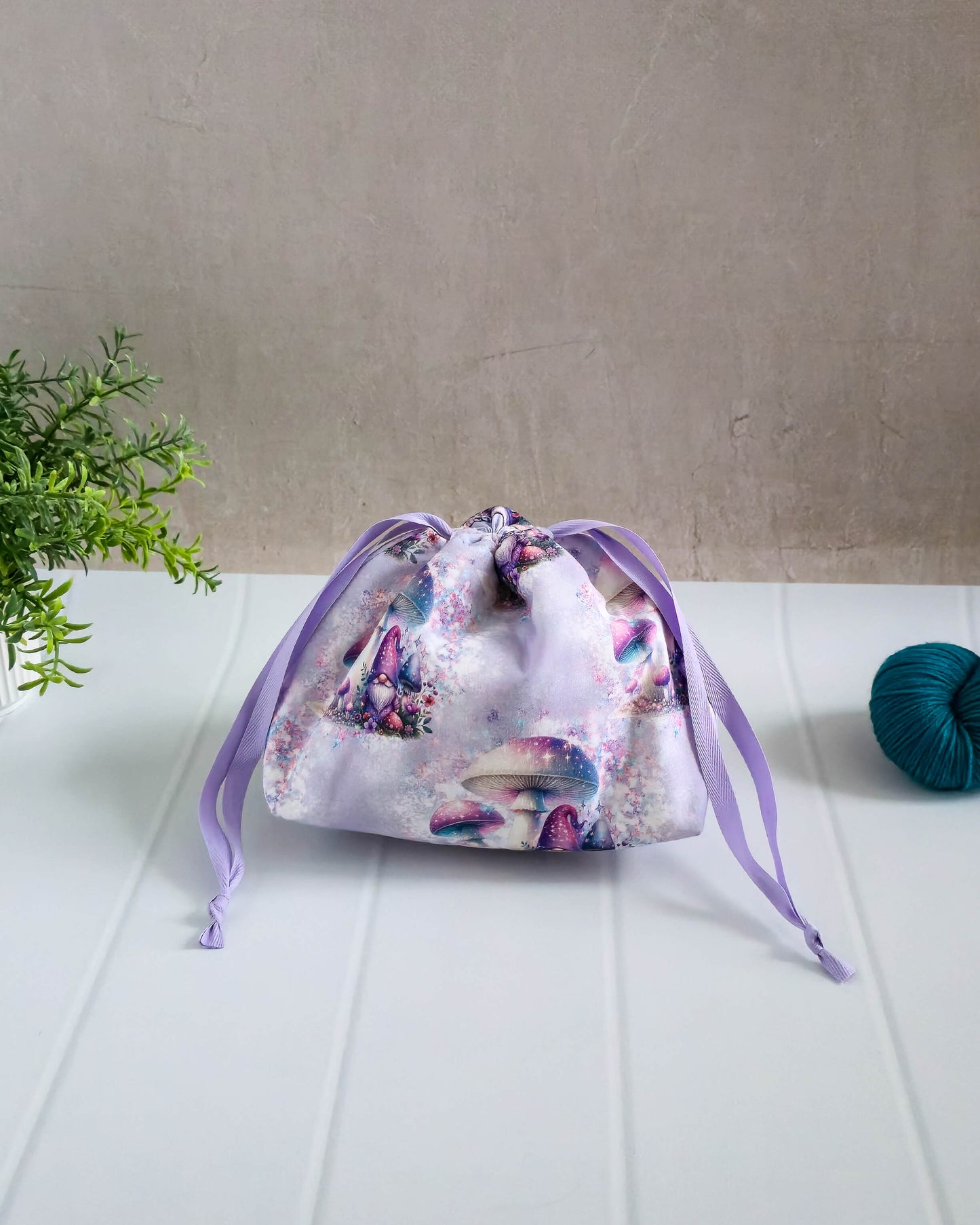 Lyra Bag - Moonlight Shrooms - kleiner Projektbeutel für Socken stricken