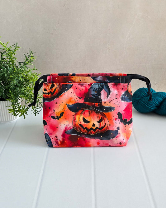 Projekttasche Pumpkin Witch – Kürbisgesichter mit Hexenhut & Fledermäusen
