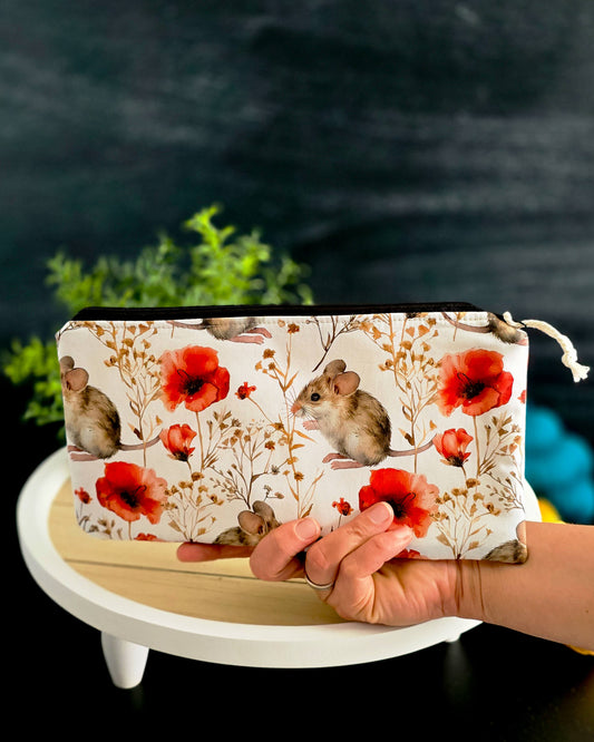 Zubehörtasche Runa Bag mit Mausmotiv von vorne