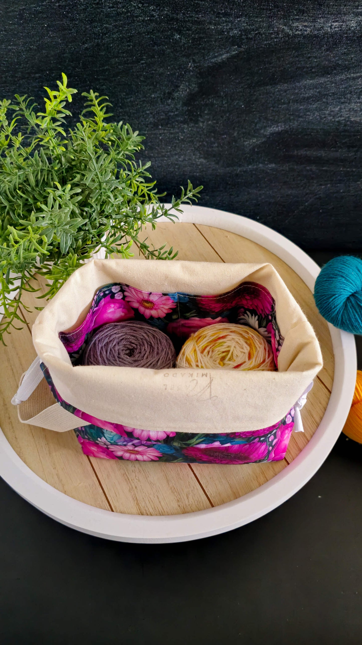 Tasche für 300g Fingering Wolle im Blumen-Design