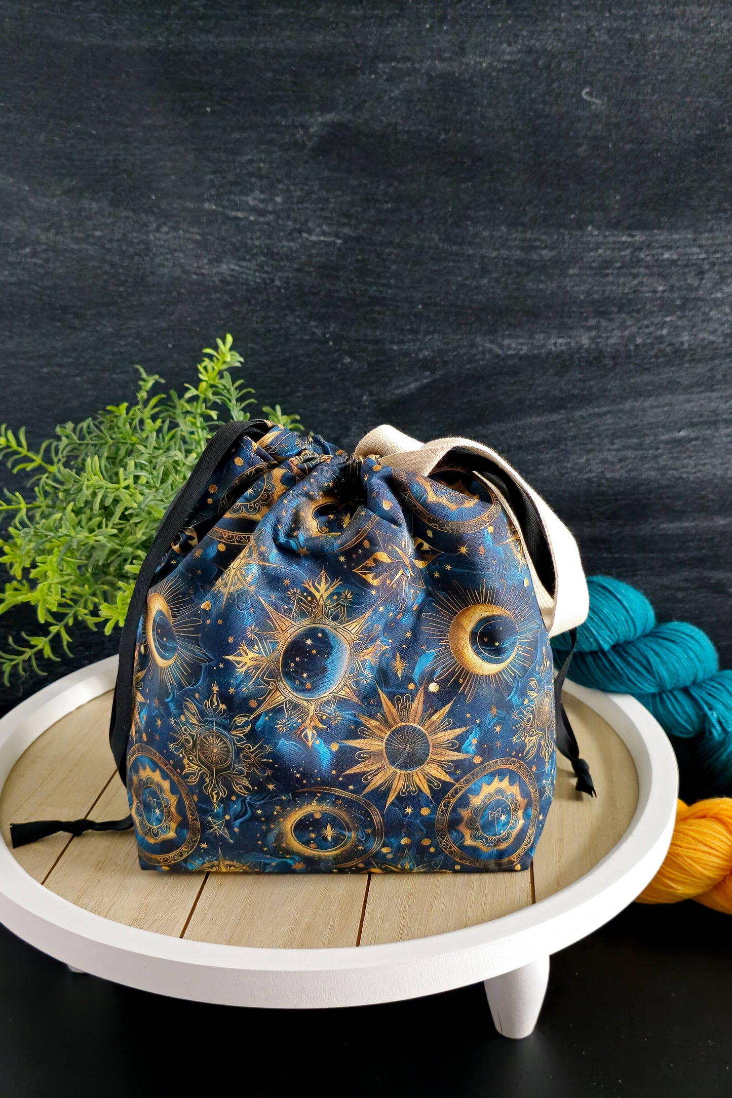 Stricktasche aus Baumwollstoffen, Sternenhimmelmotive- Handmade in Bayern