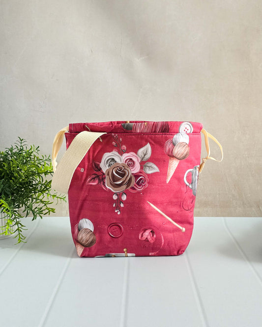 Projektbeutel aus Baumwollstoffen mit Handarbeitsmotiv - handgenäht aus Bayern von nadelmikado