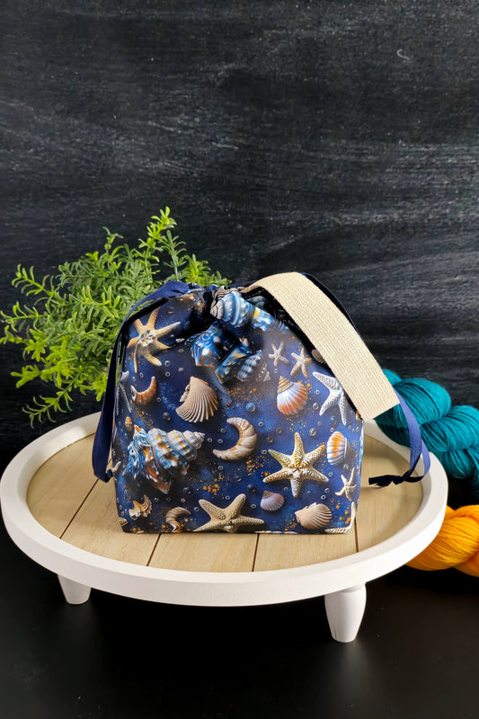 Handgenähte Projekttasche Tuva Sea Dreams mit Muschelmuster