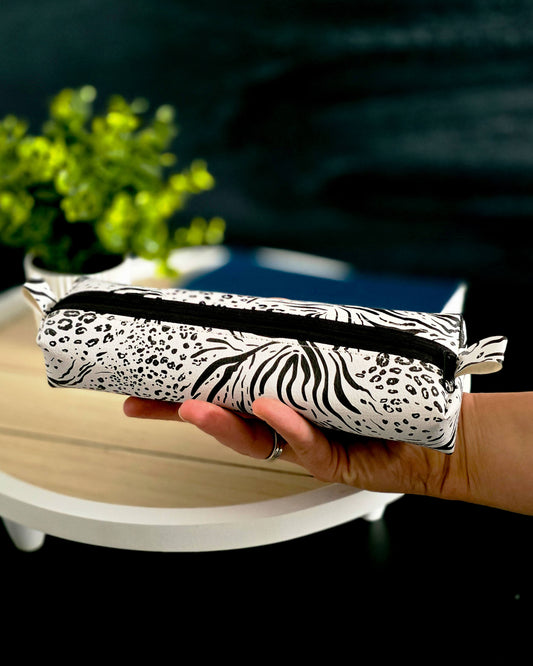 Handgenähte Stiftetasche im Zebra-Design