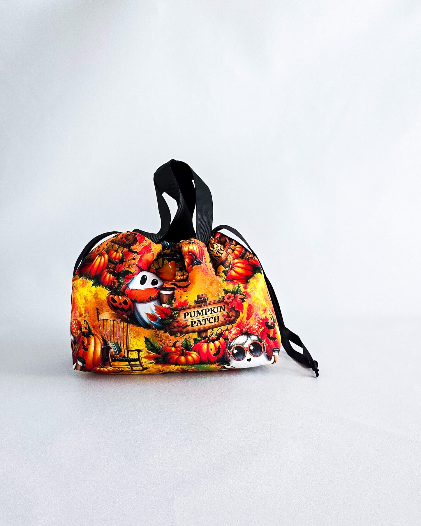 Alva Bag Pumpkin Patch, handgenähte Projekttasche mit Kürbissen und Geistern aus Bayern von Nadelmikado