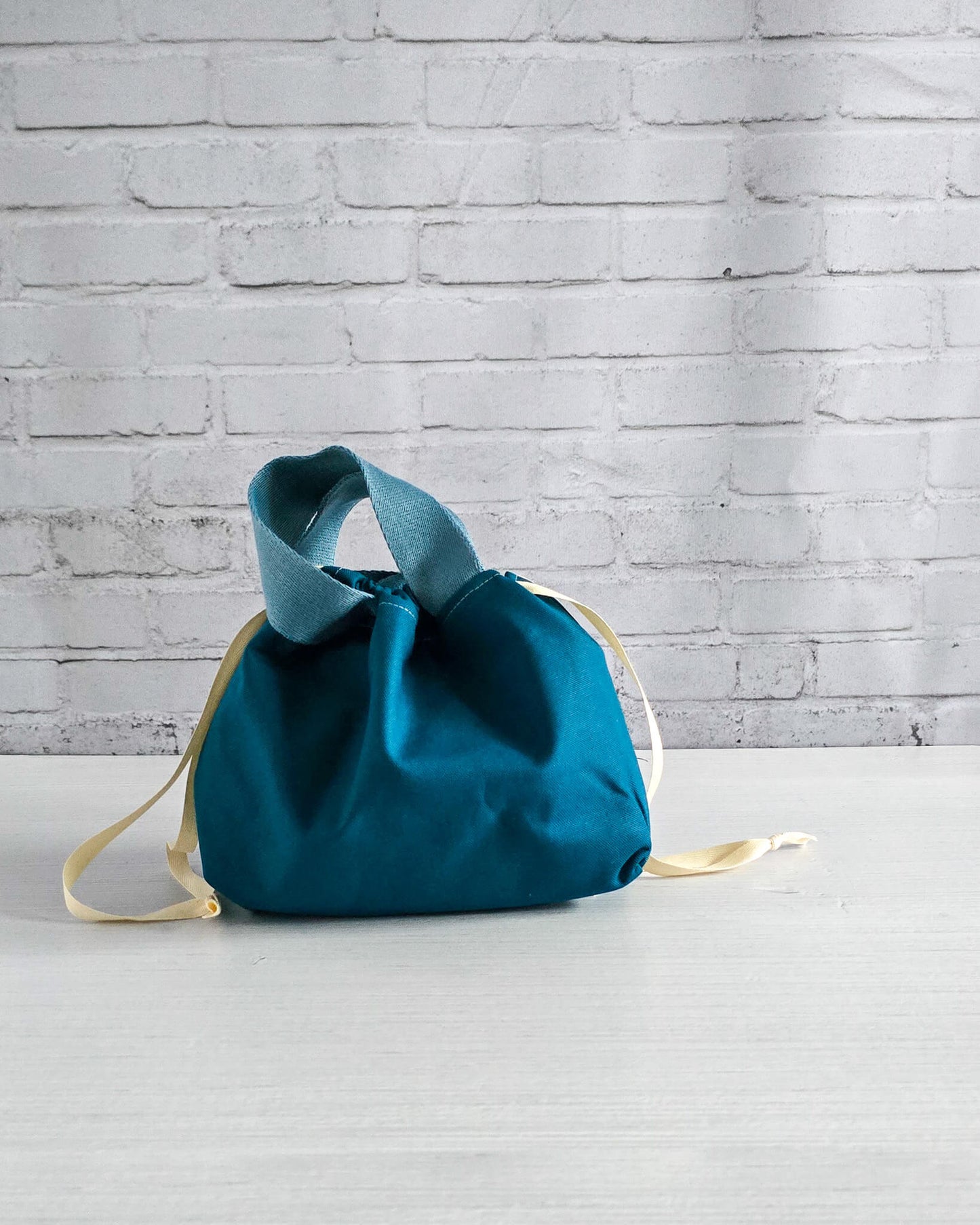 Canvas Projekttasche Alva S Teal handgenäht in Bayern von Nadelmikado