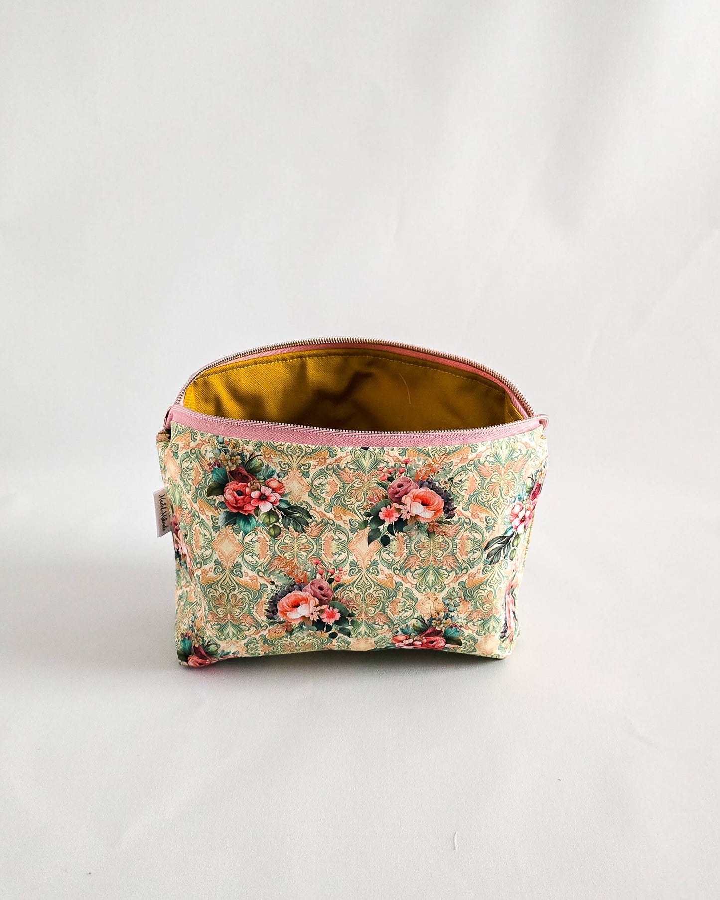 Isvind Bag Honey Canvas – Projekttasche handgenäht in Bayern von Nadelmikado