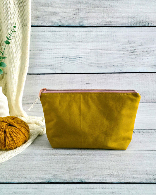 Isvind Bag Honey Canvas – Projekttasche handgenäht in Bayern von Nadelmikado
