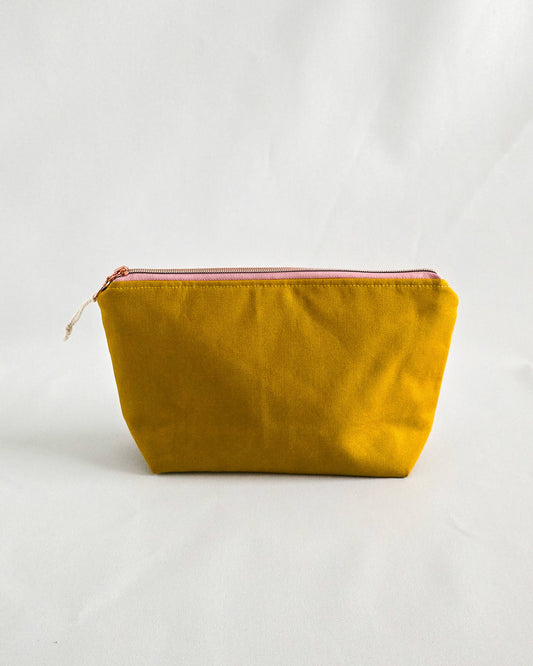 Isvind Bag Honey Canvas – Projekttasche handgenäht in Bayern von Nadelmikado