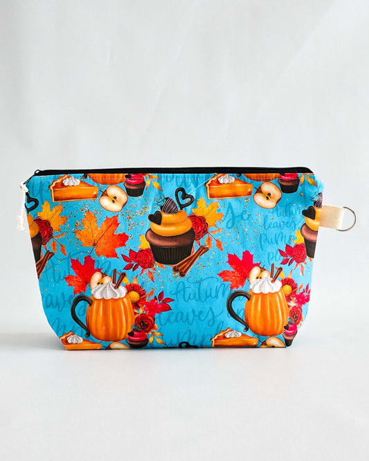 Isvind Bag Pumpkin Spice Season – Projekttasche mit Kürbis-Design, handgenäht in Bayern von Nadelmikado