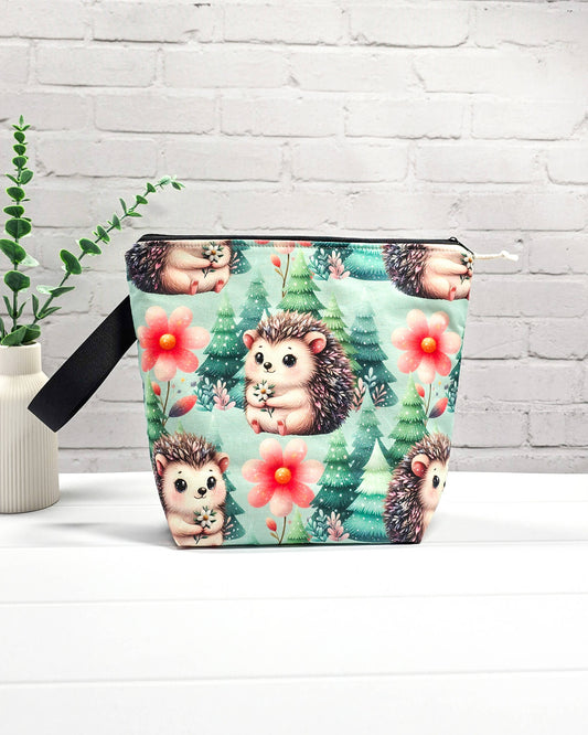 Projekttasche Isvind M Igel Waldmotiv handgenäht Bayern von Nadelmikado