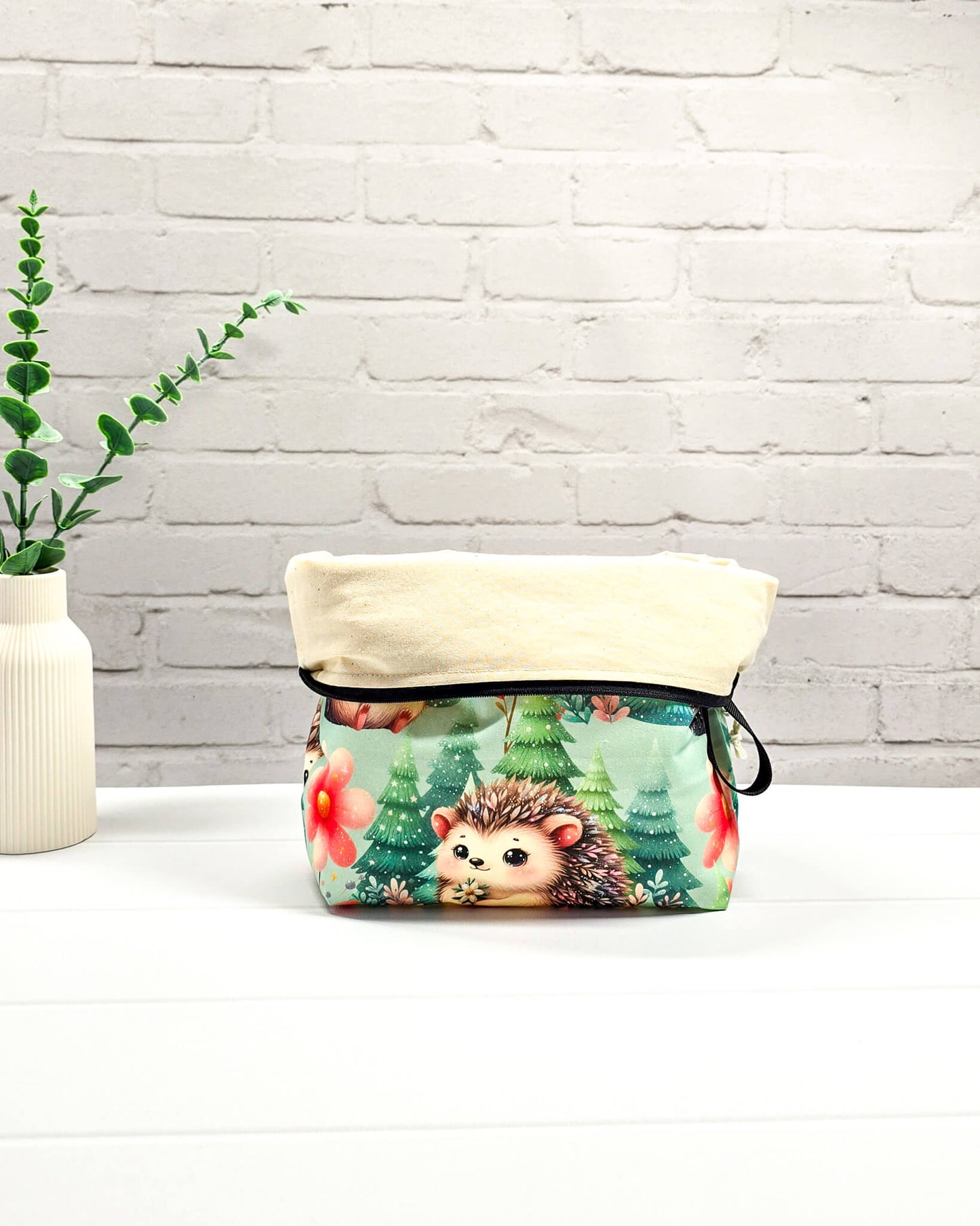 Projekttasche Isvind M Igel Waldmotiv handgenäht Bayern von Nadelmikado