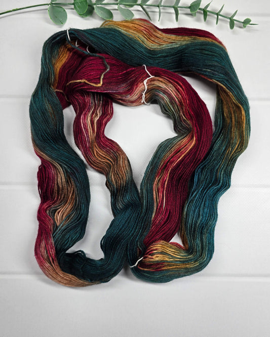 KnitPro Symfonie Terra Old Dehli Sockenwolle in Petrol, Bordeaux, Gold und Beige