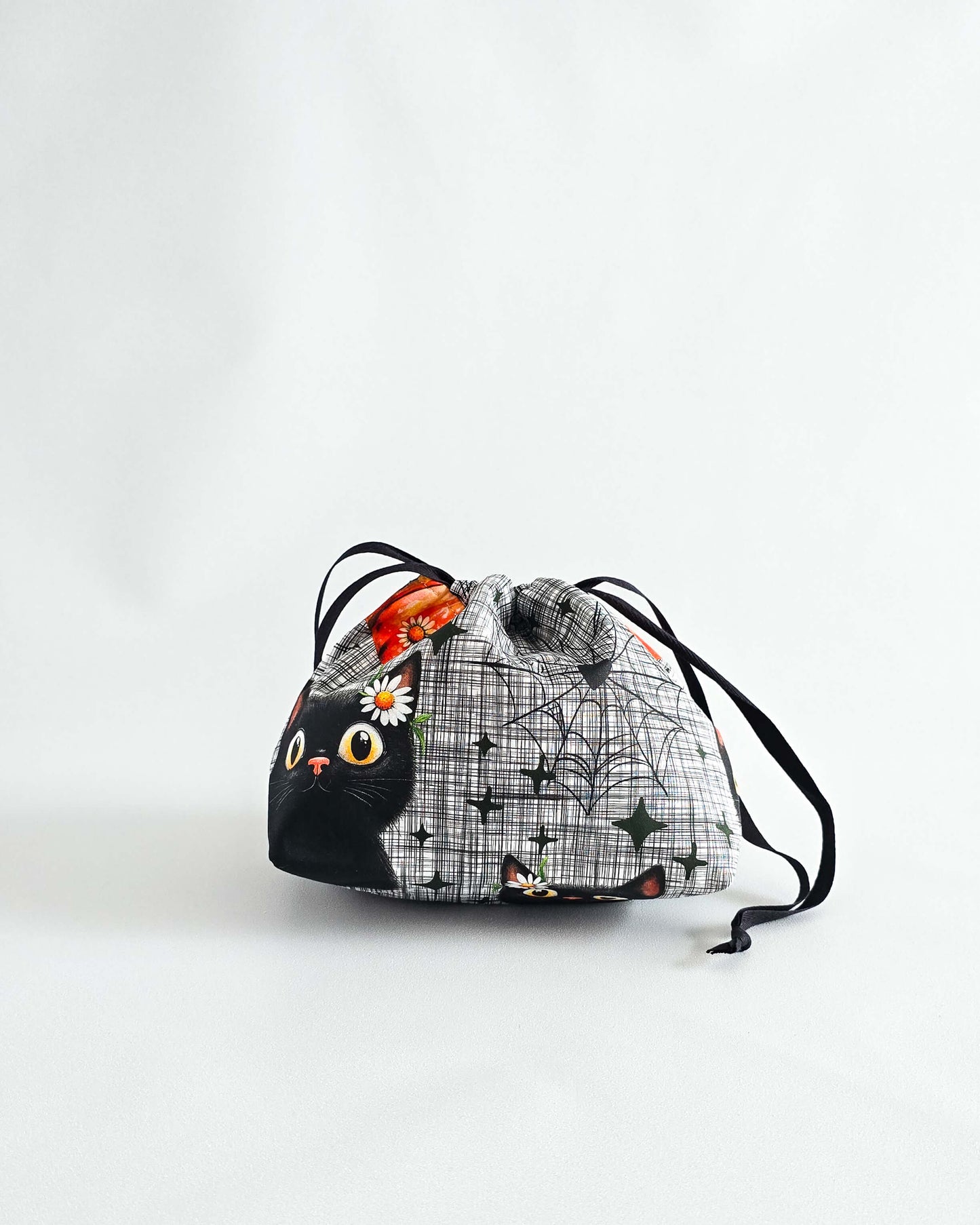 Projektbeutel Lyra im Halloween-Design, schwarze Katze und Kürbis, Handarbeit Deutschland