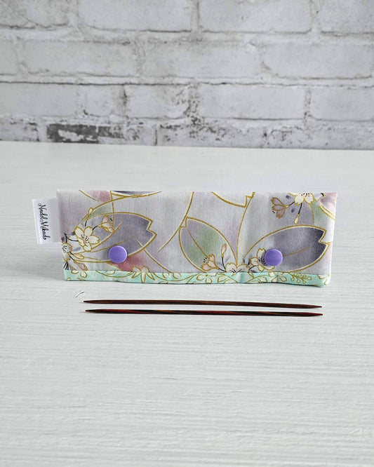 Nadelgarage 15 cm Soft Sakura mit Blütenmuster - handgenäht in Bayern von Nadelmikado