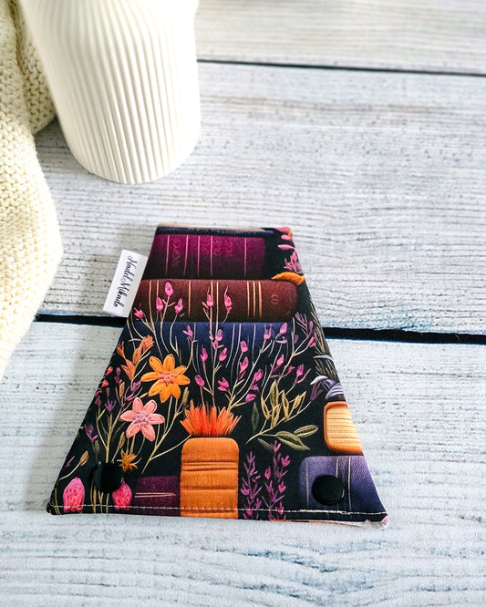 Nadelgarage Trio Book Bloom – Bücher & Blütenmotiv, handgenäht in Bayern von Nadelmikado