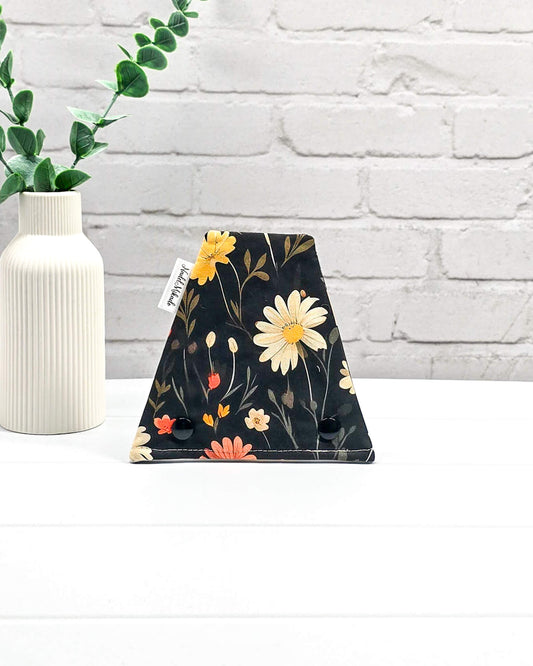 Nadelgarage Trio Meadow Whisper – Blumenmuster, handgenäht in Bayern von Nadelmikado