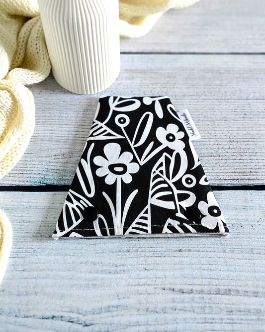 Nadelgarage Trio Nordic Bloom – schwarz-weißes Design, handgenäht in Bayern von Nadelmikado