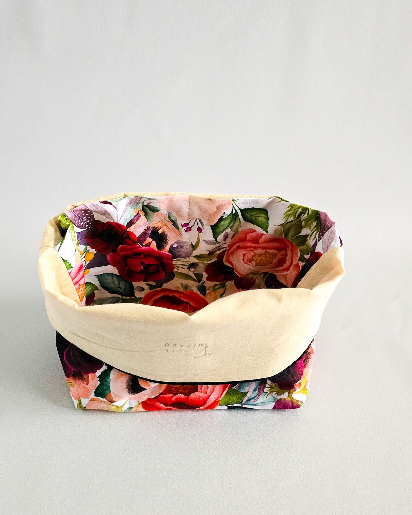 Njord Bag Blooming Garden – Projekttasche mit Blumenmuster, handgenäht in Bayern von Nadelmikado