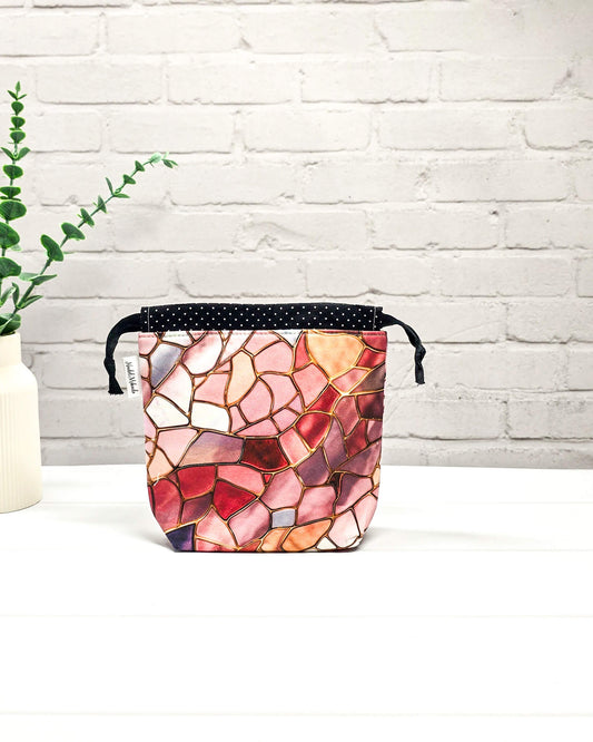 Tindra Projekttasche XS Mosaik Rosé – kleine Projekttasche für 50 g Wolle - handgenäht in Bayern von Nadelmikado