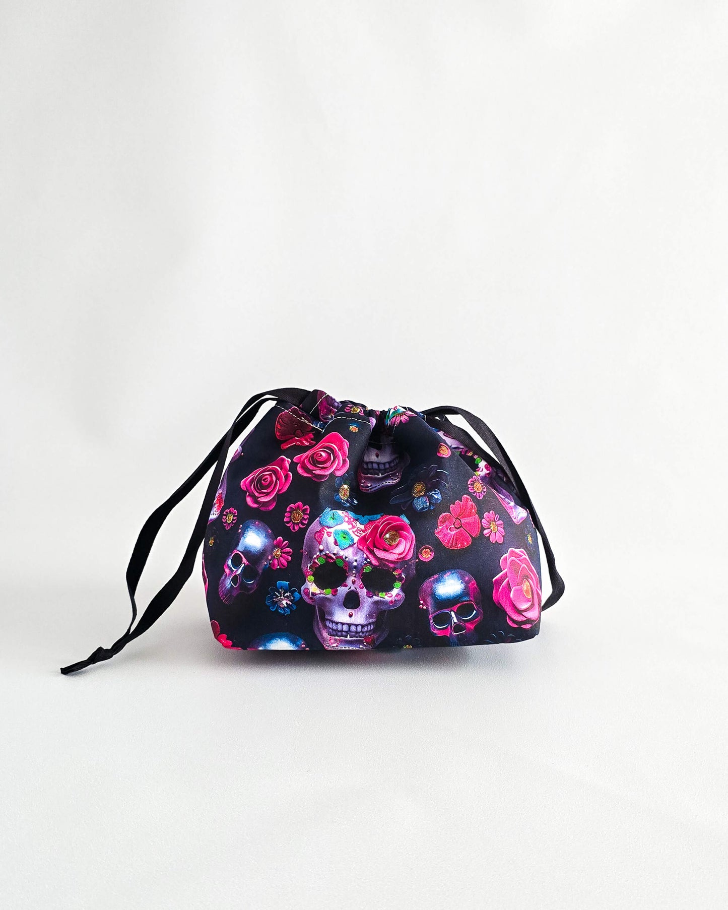 Projektbeutel Lyra im Sugar Skull Design, Handarbeit aus Deutschland