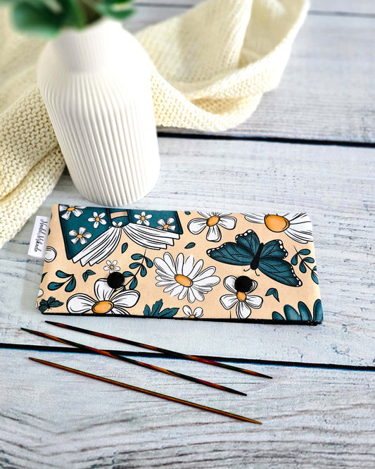 Florale Nadelgarage in Petrol und Creme, Handmade in Deutschland - Nadelmikado