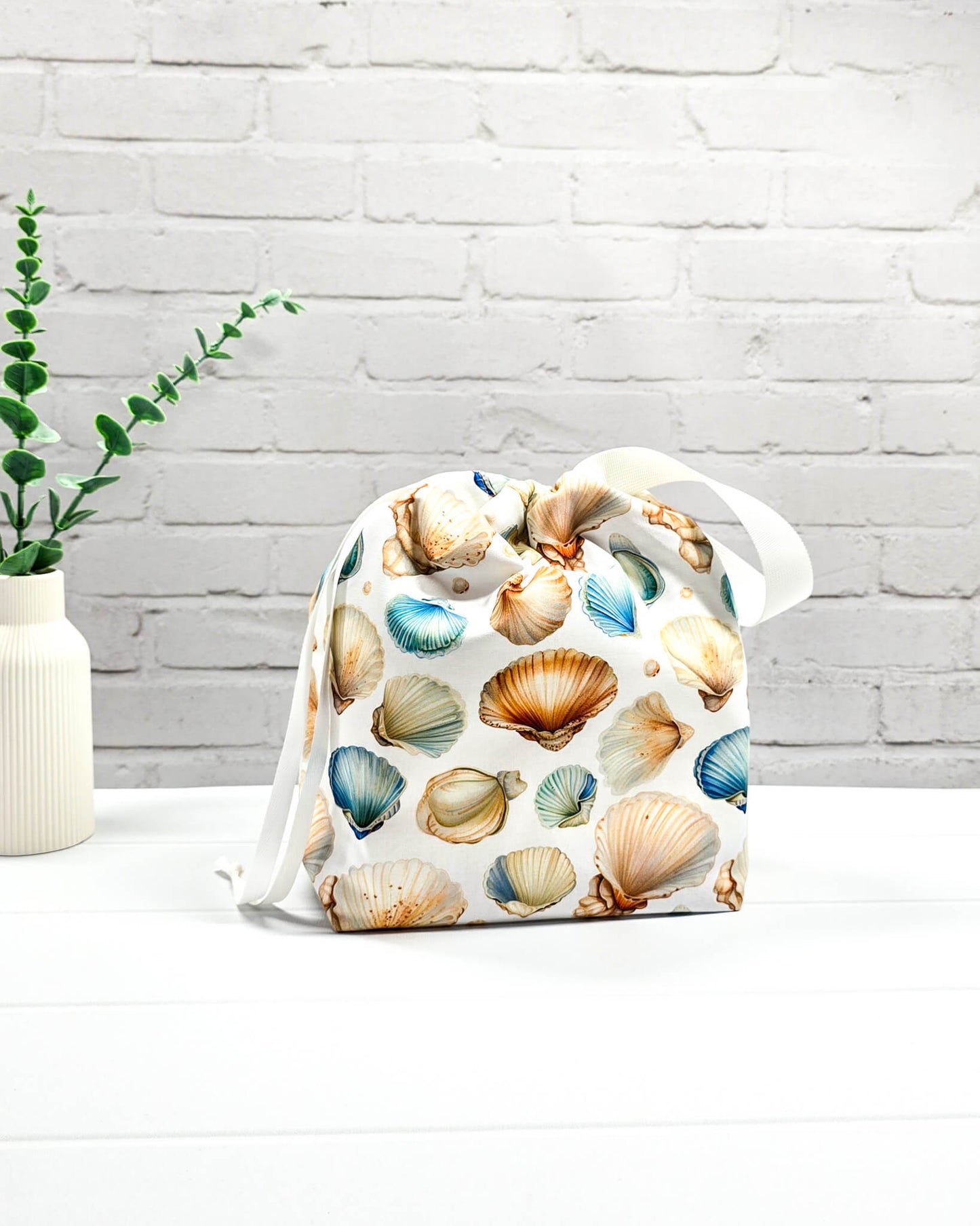 Projekttasche Tuva M Muscheln hell handgenäht Bayern von Nadelmikado