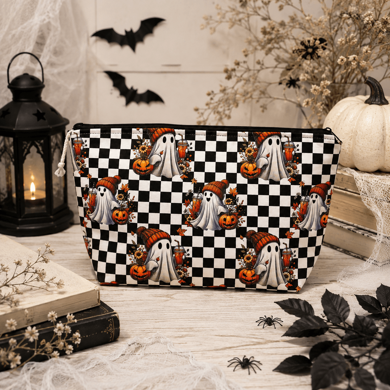 Projekttasche mit Geistern und schwarz-weißem Karomuster – Checkerboard Ghosts Kollektion