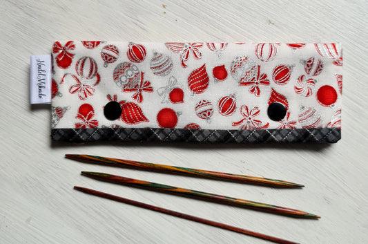 Rot-Weiße Weihnachten - Nadelgarage 15cm Nadelspiel