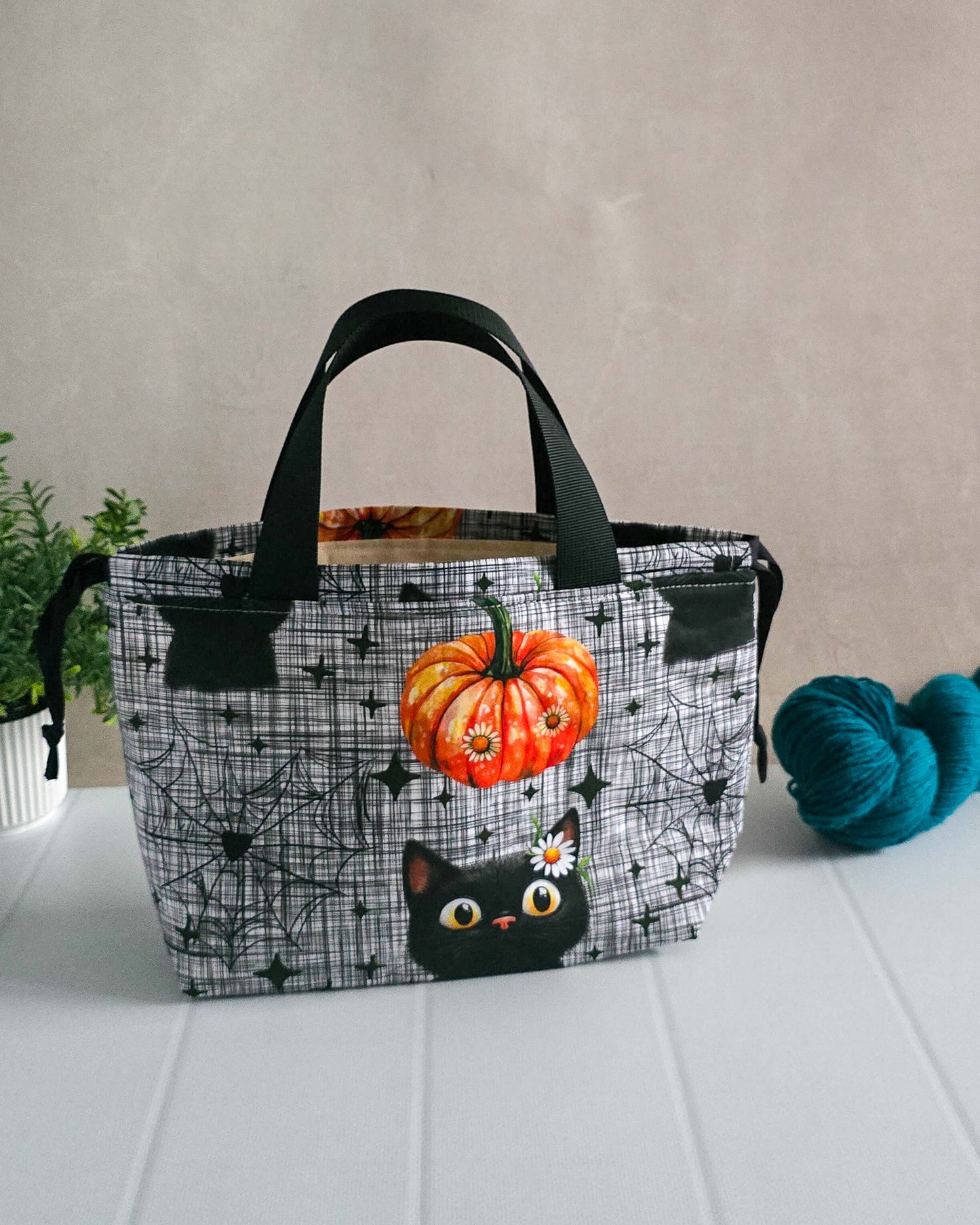 Projekttasche Black Cat & Pumpkin – Katze, Kürbis & Spinnennetz