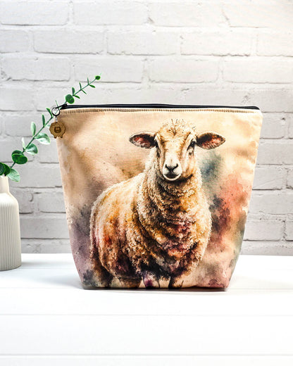 Stricktasche mit großem Schaf in warmen Beige-, Braun- und Rosétönen, handgenäht in Bayern von NadelMikado.