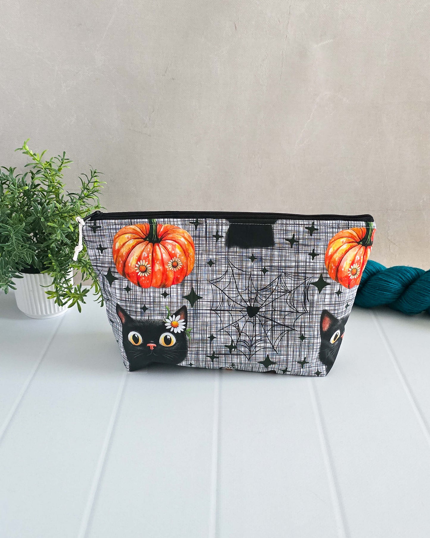 Projekttasche Black Cat & Pumpkin – Katze, Kürbis & Spinnennetz
