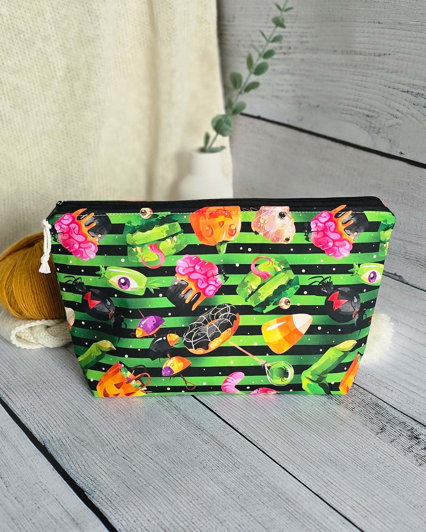 Knit’n Keep Projekttasche „Candy Horror“ – Halloween Edition - Nadelmikado - handgenäht aus Bayern