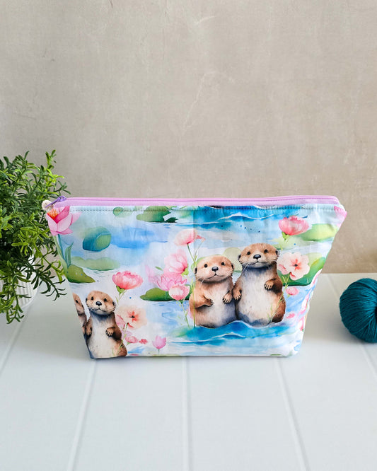 Handgenähte Projekttasche mit Otter-Motiv und Reißverschluss